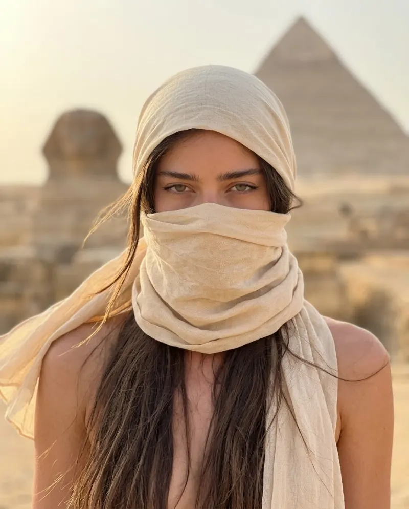 Фото у пирамид — нейросеть сделает кадр в Египте